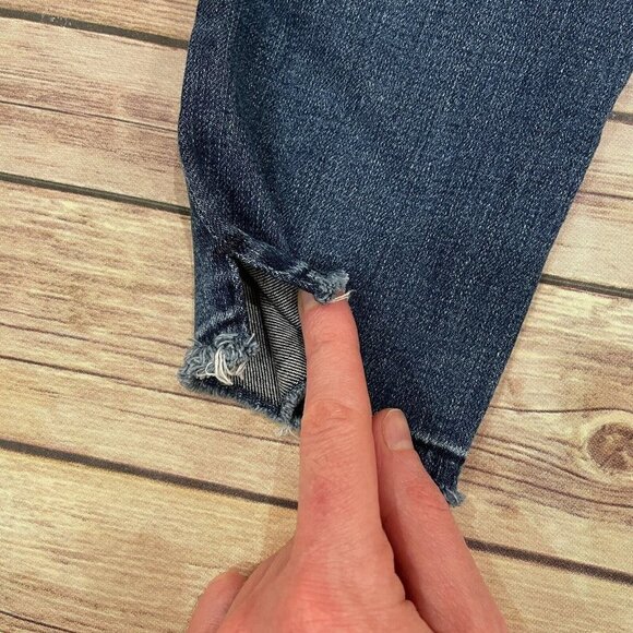 AG Adriano Goldschmied Legging Ankle Jeans in 9 Years Globe Released Hem - Picture 5 of 9